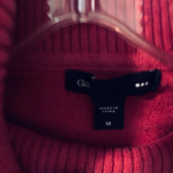 Gap sweater - Picture 2 of 2